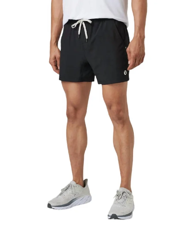 Men's Kore Short 5" In Black