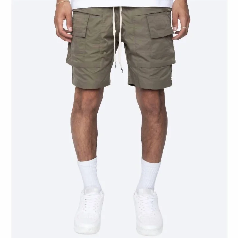 Shinobi Cargo Pocket Shorts In Olive